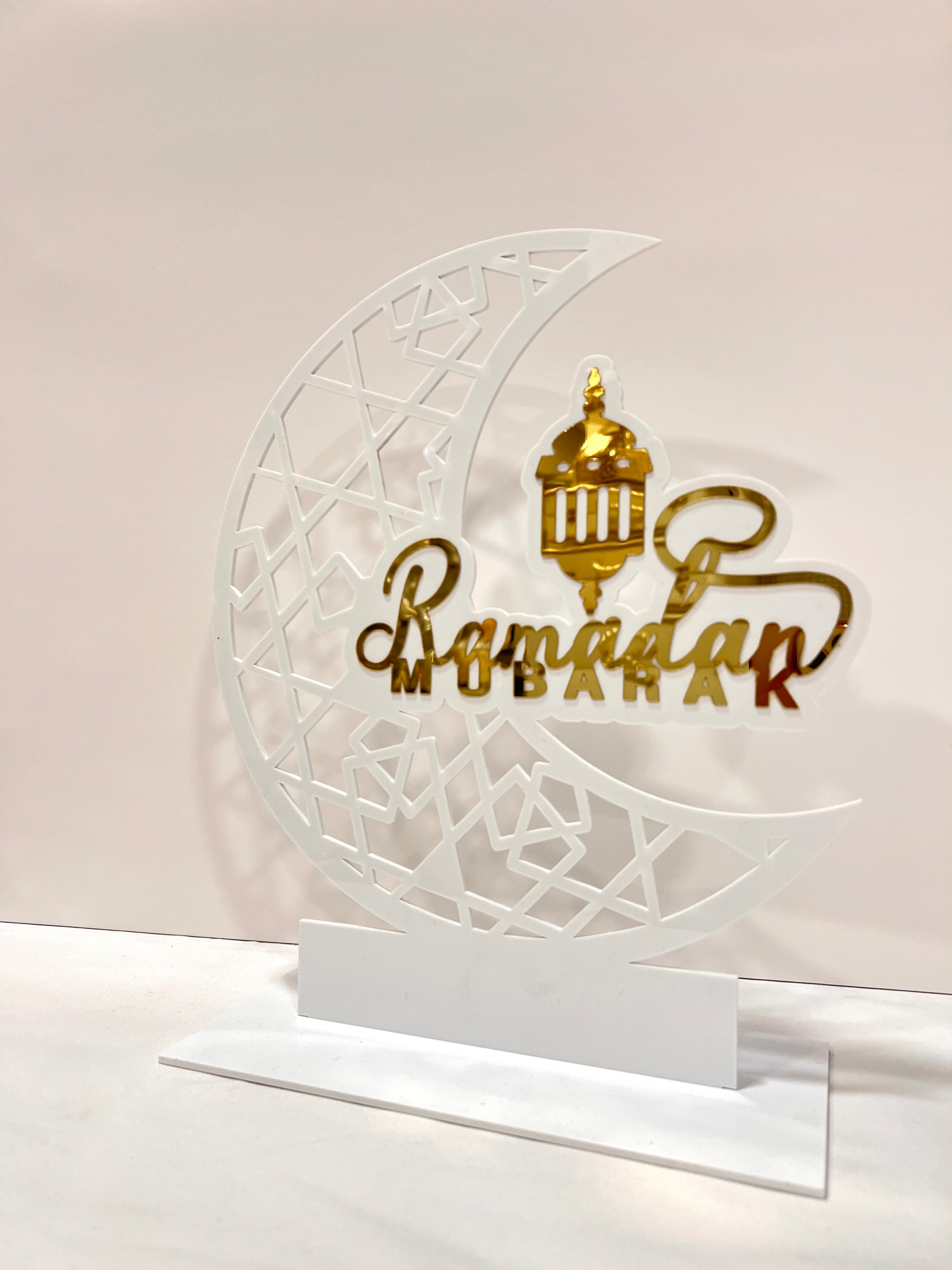 Support Ramadan Mubarak White Gold